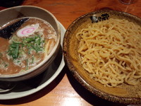 「つけめん（魚介豚骨味）907円」@越後秘蔵麺 無尽蔵 しながわ家の写真