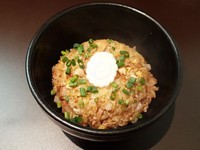 「牛脂とたまり醤油の半炒飯 feat. 黒中華そば」@おおぜき中華そば店の写真