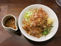 「まぜそば(ニンニク):840円」@つけめんTETSU 御徒町ラーメン横丁店の写真