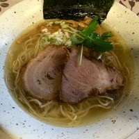 「塩らーめん（細麺）￥750」@麺工 小烏丸の写真