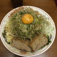 「混ぜそば まかない丼」@らーめん おうか 松戸松飛台店の写真