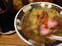 「すごい煮干しラーメン」@すごい煮干ラーメン凪 新宿ゴールデン街店 本館の写真