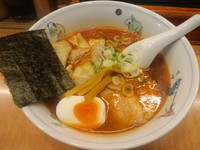 「ピリ辛ワンタンメン850円固め」@ハマ軒の写真