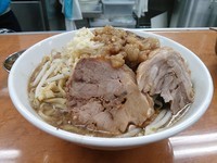 「ラーメン（アブラ、ニンニク少なめ）￥730」@ラーメン荘 歴史を刻め 六甲道の写真