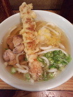 「鶏おろし(温)450円+ちくわ天(サービス)」@ゆず屋製麺所の写真