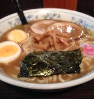 「ラーメン￥700（少な目⇒玉子）」@神田大勝軒の写真