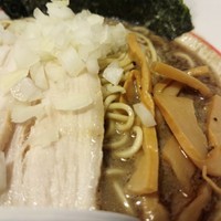 「【限定】ペニー中華ソバ濃厚煮干し～うるめver.～」@麺 酒 やまのの写真