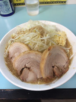 「リッチ850円ニンニク増し 玉ねぎ増し増し 魚粉少な目」@らーめん☆王子の写真