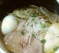 「鶏清湯 醤油ら～めん+特製トッピング」@麺庵 小島流の写真