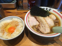 「特製中華そば 並 卵かけ御飯」@松戸中華そば 富田食堂の写真