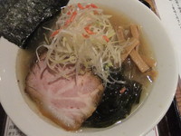 「潮らーめん＋チャーシュー1枚乗せ（750円）」@麺道 しゅはり 六甲道本店の写真