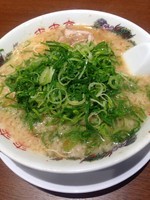 「こってりラーメン 麺固め 葱大盛りサービス」@ラーメン 来来亭 土浦店の写真