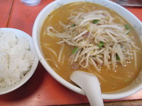 「みそラーメン+小ライス　「680円+50円」」@萬来 一ノ割店の写真