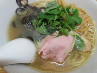 「煮干し　しじみそば　「830円」」@中華そば よしかわの写真