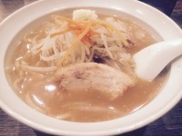 「そば めん少（カタメ ニンニク）」@豚そば 秀吉の写真