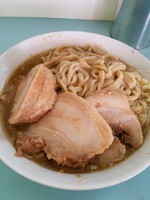 「リッチ(麺カタメ、ヤサイニンニクマシマシ、他全マシ)」@らーめん☆王子の写真