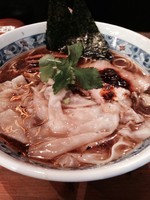 「香油雲呑中華そば」@つばめ 中目黒の写真