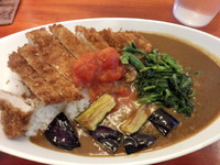 「〖ランチ限定〗野菜ロースカツカレー690円」@カレー屋 花一の写真