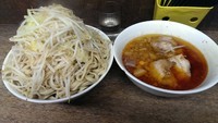 「大豚つけ麺、７００、野菜増し」@蓮爾 さんこま店の写真