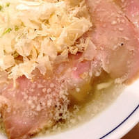 「塩そば750円   焼飯200円」@らーめん鱗 西中島店の写真