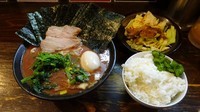 「のり半熟味玉ラーメン（850円）＋キャベチャー＋ライス」@らーめん武道家 口の写真