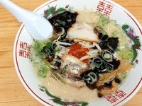 「黒ラーメン」@よつば屋の写真
