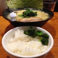 「塩豚骨らーめん(¥690)」@横浜家系ラーメン 檜家の写真