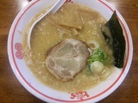 「こってり正油らーめん」@東京とんこつ とんとら 天川大島店の写真