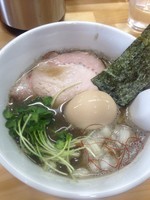 「煮干しらーめん【出会いの①ニボ】＋味玉」@めんや天夢の写真