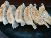 「【焼き餃子260円】→スタンプカードで0円」@らーめん よし善の写真