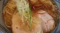 「天然塩ラーメン大盛 800円」@本店 塩元帥の写真