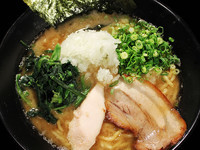 「鶏白湯らーめん ･･･750円」@三代目麺処 「まるは」極 船橋店の写真