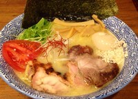 「特製白湯そば　1080円」@鶏そばつけそば そるとの写真