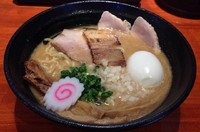 「特製濃厚中華そば(980円)」@中華そば 輝羅の写真