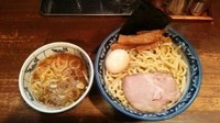 「つけ麺(あつもり)＋薫製味玉子」@兎に角 松戸店の写真