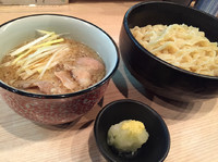 「つけ麺こってり醤油」@小麦と肉 桃の木の写真