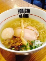 「牛塩らあめん¥750＋味玉（クーポン）」@らあめんHAJIMEの写真