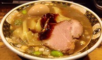 「煮干しラーメン　880円　味玉100円」@すごい煮干ラーメン凪 渋谷東口店の写真