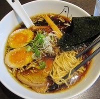 「中華そば 純鶏出汁醤油+半味玉　750+50＝800円」@札幌 凡の風の写真