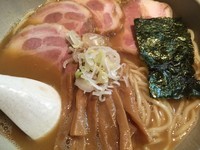 「らーめん(大)＋チャーシュー」@麺屋吉左右の写真