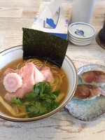 「『限定』淡口中華そば＋〆サバの握り」@中華そば 四つ葉の写真