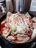 「真紅ラーメン 大盛」@麺でる 真紅 大岡山店の写真