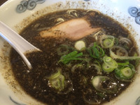 「黒とんこつ480円＋チャーシュー丼280円」@ドラゴンラーメン 大財店の写真