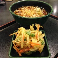 「かけ(¥290)+かき揚げ(クーポン)」@ゆで太郎 八王子中町店の写真