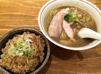 「煮干しそば＋ごはん（煮干しの炊き込み）」@麺尊 RAGEの写真