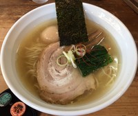 「特性！しおらーめん味玉入り（￥900）」@らーめんHANABIの写真