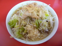 「小ラーメン（にんにく、脂）　７００円」@ラーメン二郎 茨城守谷店の写真