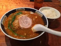 「だんだん麺800円」@支那麺 はしご 銀座本店の写真