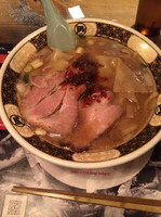 「すごい煮干しラーメン 820円」@すごい煮干ラーメン凪 五反田西口店の写真