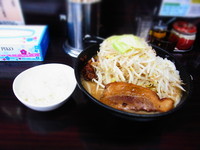 「濃厚G郎麺 780円 半ライス 無料」@二代目ラーメン処「まるは」 旬の写真